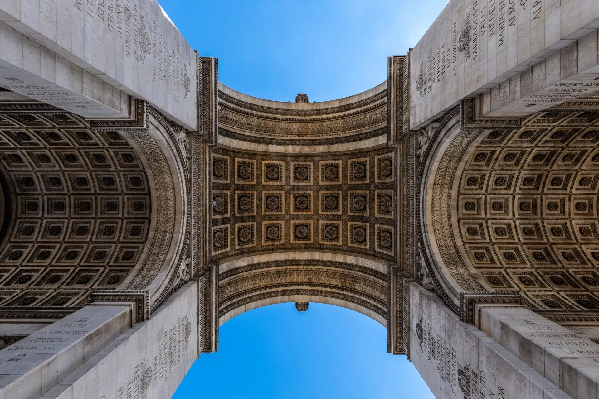 Arc de Triomphe - Paris France