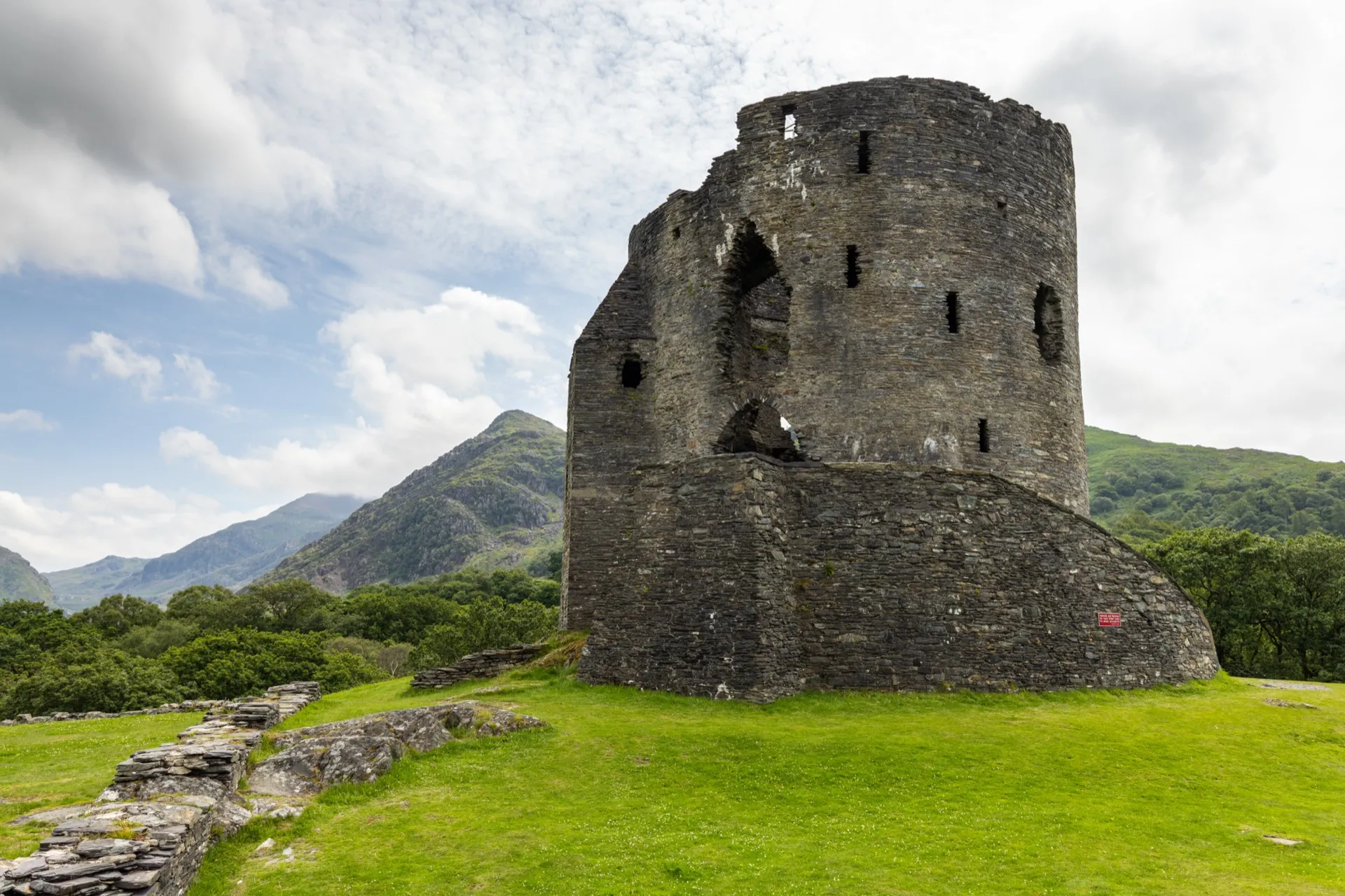 Dolbadarn Castle Llanberis - Snowdonia Wales